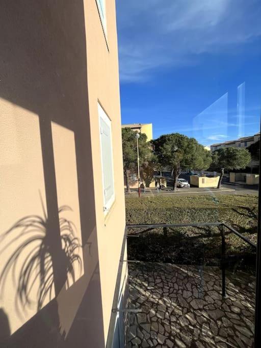St-Pierre-La-Mer, Bel Appartement A Dans Residence Avec Piscine Et Tennis Entre 5 Et 10 Min De La Plage Флері Екстер'єр фото