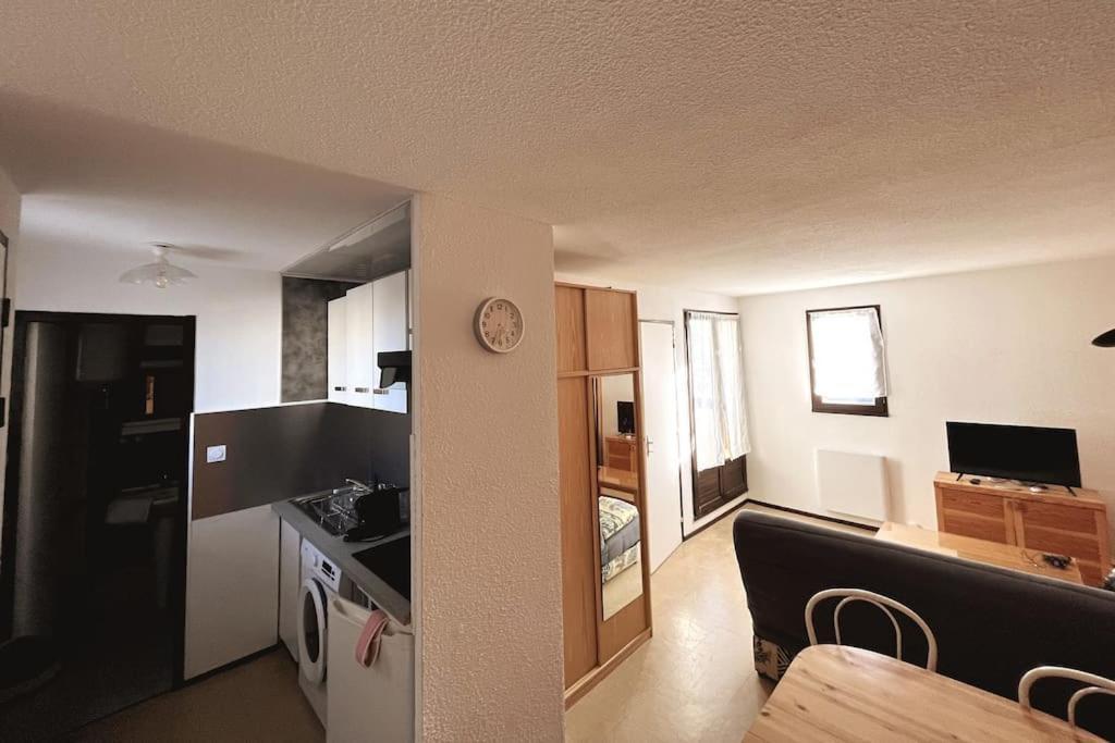 St-Pierre-La-Mer, Bel Appartement A Dans Residence Avec Piscine Et Tennis Entre 5 Et 10 Min De La Plage Флері Екстер'єр фото